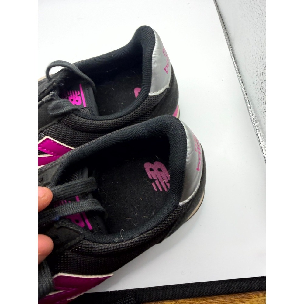 New Balance 220 KL220BPY Unisex Kids 6 M Sneaker Black Pink Low Top Tennis Shoes - Picture 7 of 9